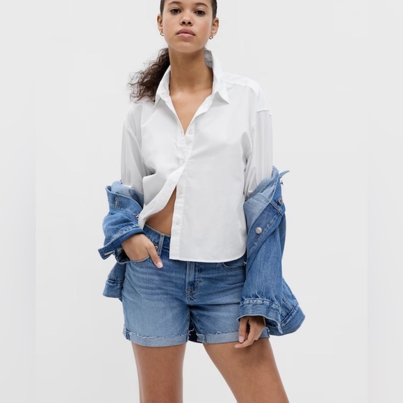 GAP Medium Wash Distressed 5” Denim Shorts - Picture 2 of 12